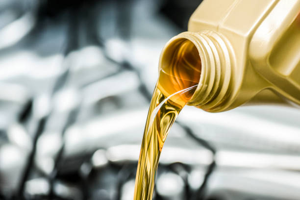 What is the difference between semi-synthetic oil and natural, synthetic oil?